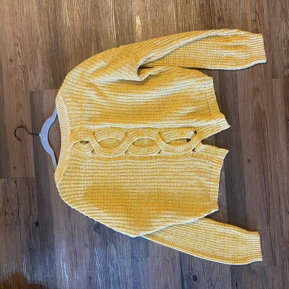 Express Sweater - Picture 5 of 6